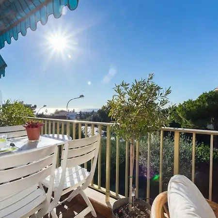 - Lanterne Bleue Apartment